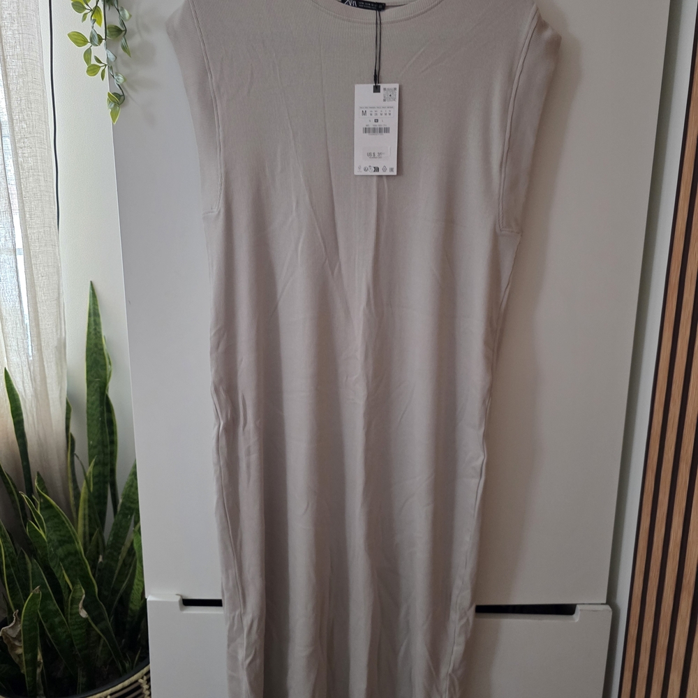 Zara Beige Ribbed Knit Top